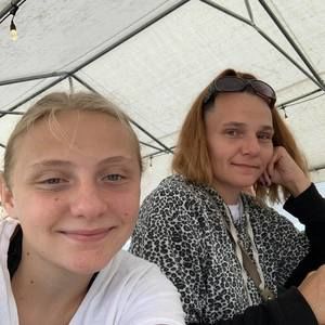 Meet your Posher, Adriana